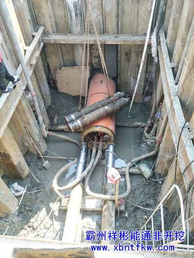 過河頂管施工  非開挖頂管施工 過河頂管施工  非開挖頂管施工